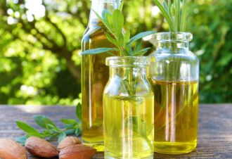 Advantages of Almond Oil for Hair And It's Uses