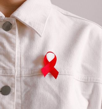 A Guide to HIV/AIDS Symptoms, Causes, And Prevention