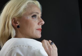 Makeup Expert's Top Beauty Tips for Older Women