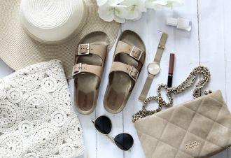 Must-Have Women's Flat Sandals At DSW For Your Summer Wardrobe